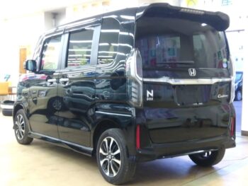 N-BOXカスタム G・Lホンダセンシング 4WD