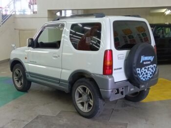 ジムニー ランドベンチャー　4WD