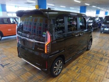 N-BOXカスタム Ｌ 4WD