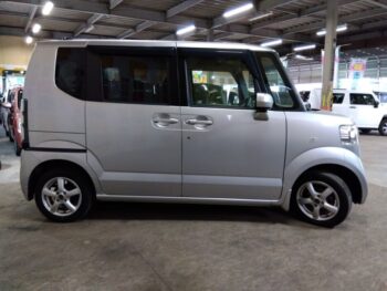 N-BOX+ Ｇ・Ｌパッケージ 4WD