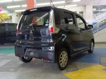 eKカスタム G　4WD