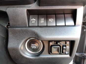 ジムニー ＸＣ　純正グリル　 4WD