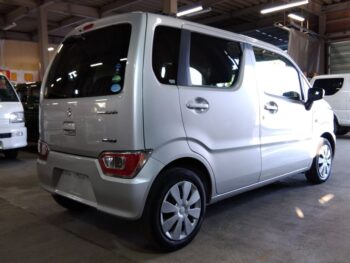 ワゴンR ハイブリッドＦＸ　 セーフティパッケージ装着車 4WD
