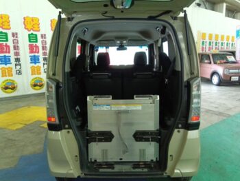 N-BOX+ G　福祉車両車いす仕様スローパー　4WD