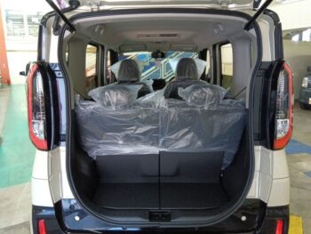 デリカミニ T プレミアム 未使用車 ターボ　4 WD