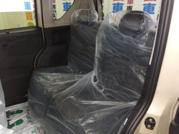デリカミニ T プレミアム 未使用車 ターボ　4 WD