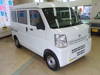 NV100クリッパーバン DX 4WD