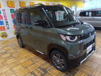 デリカミニ T プレミアム 未使用車 ターボ 4WD
