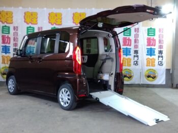 N-BOX Ｇ・スロープ Ｌ ターボ Ｈｏｎｄａ ＳＥＮＳＩＮＧ 福祉車両 車いす仕様　4WD