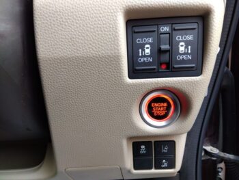 N-BOX Ｇ・スロープ Ｌ ターボ Ｈｏｎｄａ ＳＥＮＳＩＮＧ 福祉車両 車いす仕様　4WD