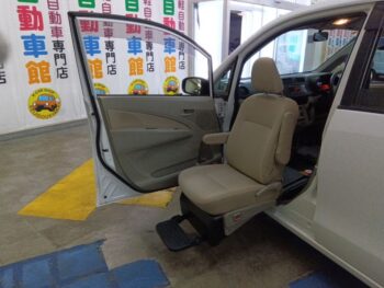 ムーヴ L　SA　福祉車両シートリフト　4WD