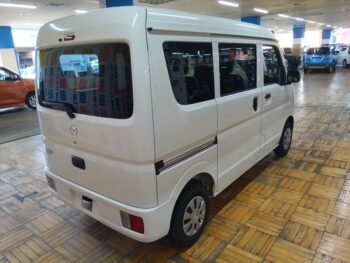 スクラムバン PC　未使用車　4WD
