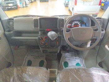 スクラムバン PC　未使用車　4WD