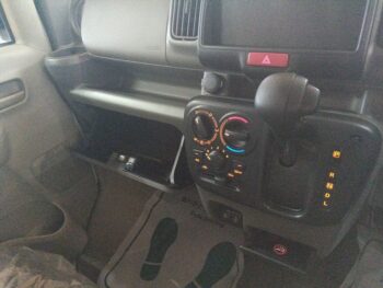 スクラムバン PC　未使用車　4WD