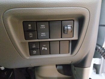 スクラムバン PC　未使用車　4WD