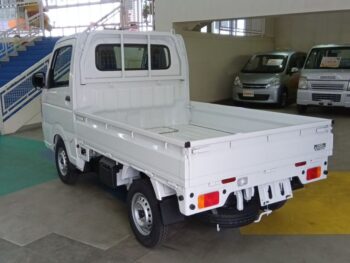 キャリイトラック KC　未使用車　4WD