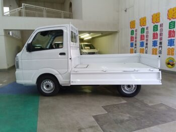 キャリイトラック KC　未使用車　4WD