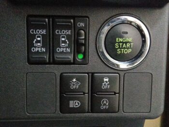 ピクシスメガ G　ターボ　SAⅢ　4WD