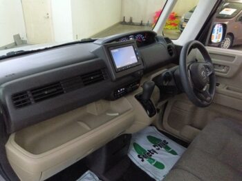 N-BOX G　4WD