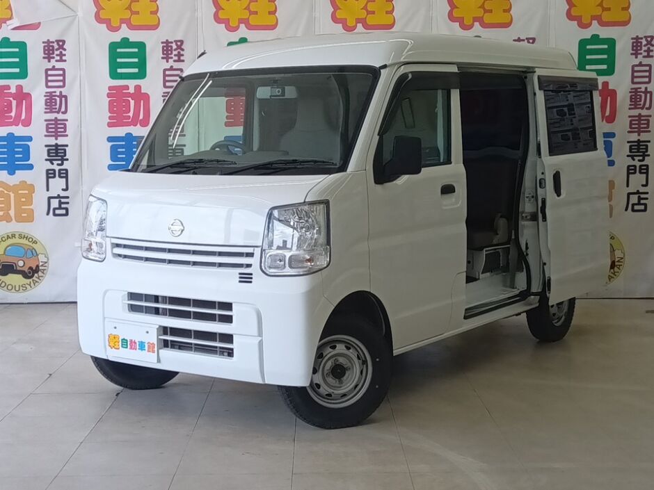 NV100クリッパーバン DX　4WD