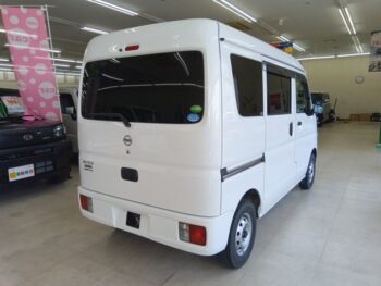 NV100クリッパーバン DX　4WD
