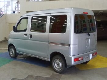 ハイゼットカーゴバン デラックス　4WD