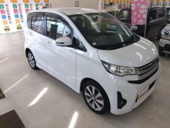 eKカスタム T　ターボ　４WD
