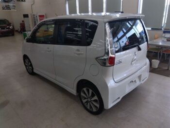 eKカスタム T　ターボ　４WD