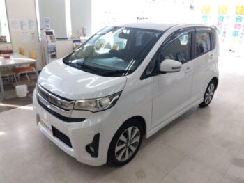 eKカスタム T　ターボ　４WD