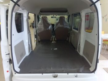 NV100クリッパーバン DX　4WD