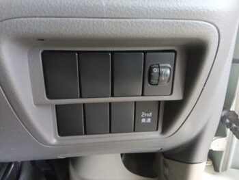 NV100クリッパーバン DX　4WD