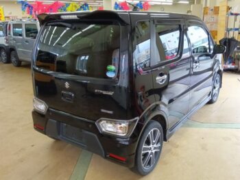 ワゴンR スティングレー ハイブリッドT ターボ 4WD