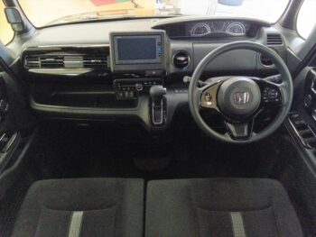 N-BOXカスタム Ｌ 後期型 4WD