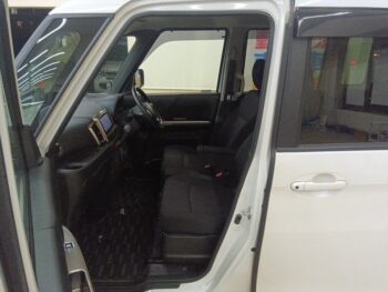 スペーシアカスタムZ ユーティリティパッケージ装着車 4WD