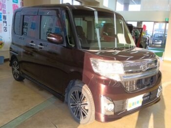 タントカスタム ＲＳ　ターボ　トップエディションＳＡ　４ＷＤ