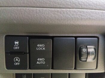 エブリイバン PC　未使用車　4WD