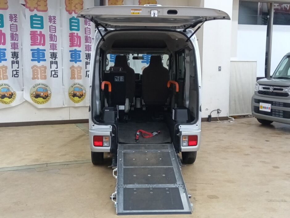 エブリイバン 福祉車両 車いす仕様スローパー 4WD
