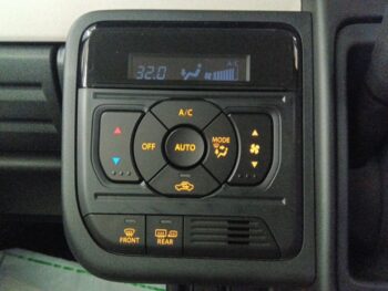 スペーシア ハイブリッドX　セーフティプラスパッケージ装着車　未使用車　４WD