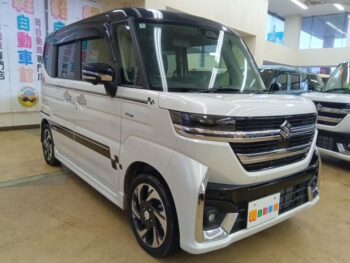 スペーシアカスタム ハイブリッドXSターボ　全方位モニター付純正９インチナビTV　スズキコネクト　４WD