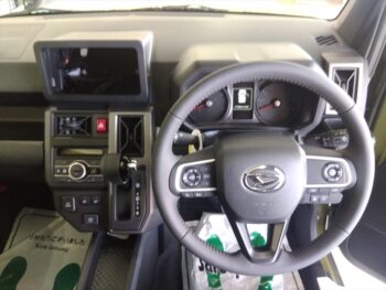 タフト G　ダーククロムベンチャー　未使用車　4WD