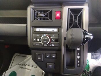 タフト G　ダーククロムベンチャー　未使用車　4WD