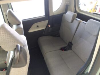 タント L　ナビ・バックカメラ　4WD