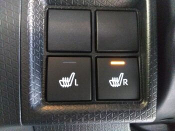 タント L　ナビ・バックカメラ　4WD