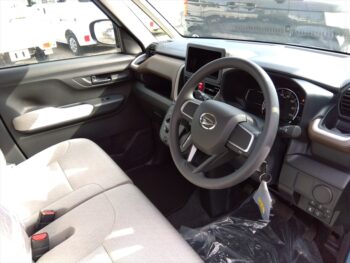 ムーヴ L 未使用車 4WD