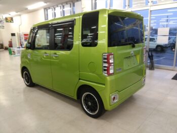 ピクシスメガ Ｌ ＳＡⅢ　ナビTVバックカメラ　4WD