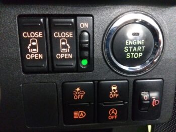 ピクシスメガ Ｌ ＳＡⅢ　ナビTVバックカメラ　4WD