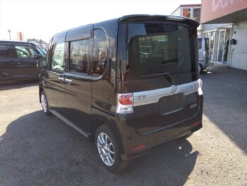 タントカスタム L　ナビ付　後期型　4WD