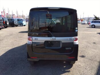 タントカスタム L　ナビ付　後期型　4WD