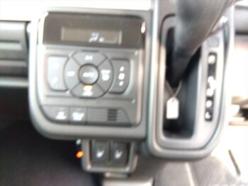 スペーシア ハイブリッドＧ ナビ・バックカメラ 4WD