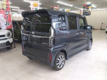 N-BOXカスタム L・スロープ　福祉車両車いす仕様　純正ナビ・TV・バックカメラ　4WD